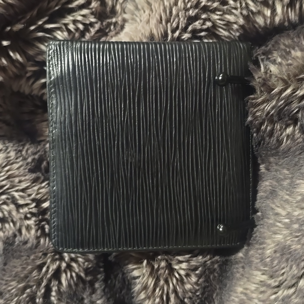 Louis VUITTON black Epi Wallet Unisex Lv - Picture 2 of 10